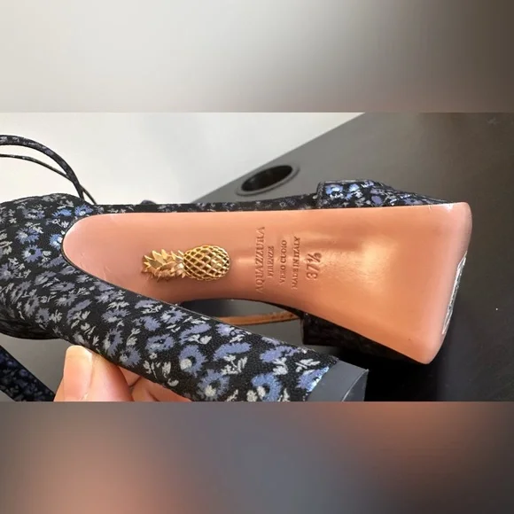 Aquazzura stunning heels. They are 7+1/2 - Picture 4 of 4